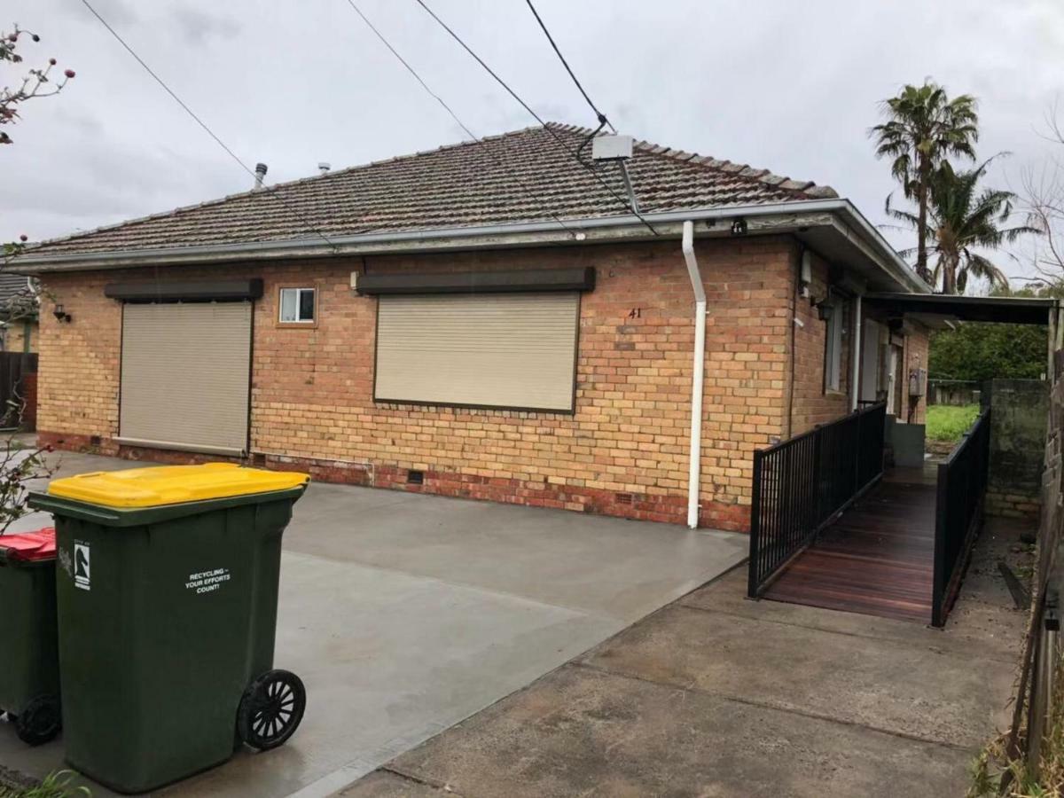 Melbourne Short Stay- Burwood Deakin Uni墨尔本民宿-迪肯大学Бърууд Екстериор снимка